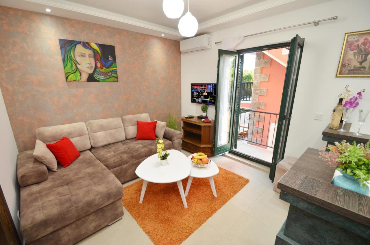 Apartments Lux S 蒂瓦特 外观 照片